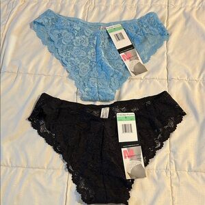 Maidenform Lace Panties - Black and Light Blue